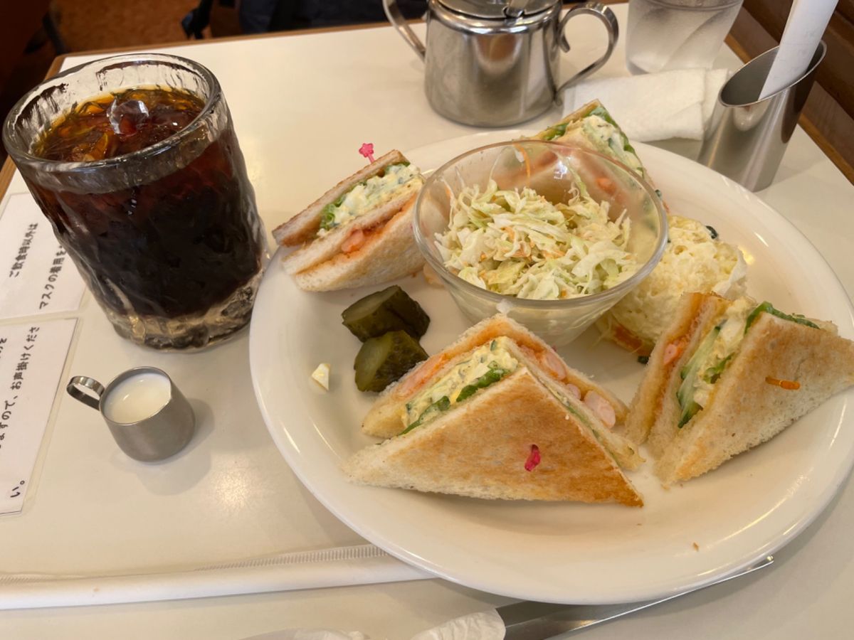 駅前の人気喫茶店イワタコーヒーでお昼ご飯。