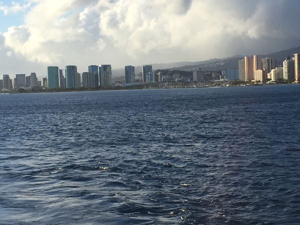 アメリカ(米国)・ホノルル「ハワイ」の写真：ディナークルーズ⛴にロブスター🦞