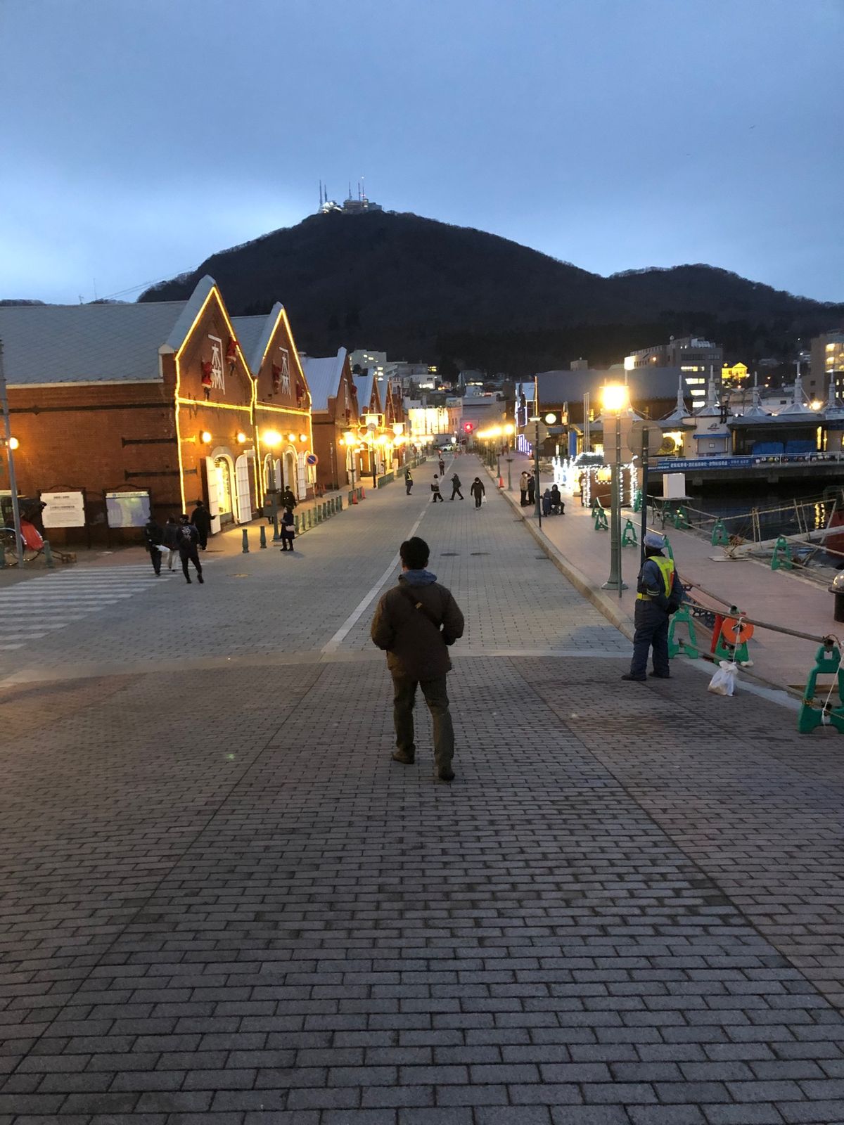ツリー🌲が綺麗だったー✨
そして、函館と言えばラッキーピエロ
峠下総本店✨