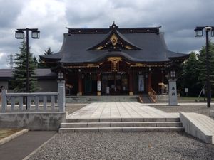 江原さんも参拝に来られるそうです
青い池は日によって色が違う✨神秘的✨