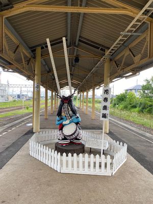 花巻駅にピカチュウ電車が止まってました。
中もピカチュウで可愛かった💕
花...