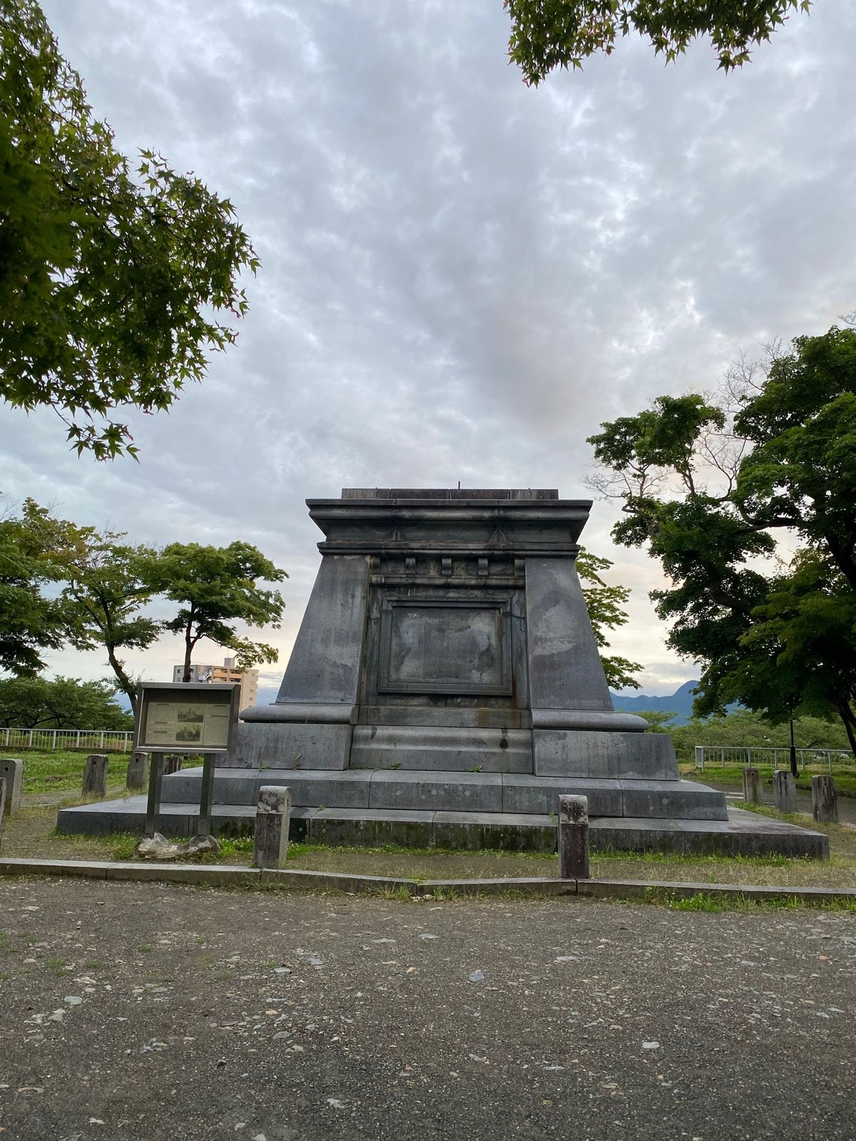 盛岡城跡公園へ行きました。
丘の上にある感じです。