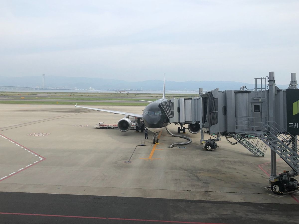 まずはマイルで関空へ。
7G25　HND-KIX　JA06MC
Airbu...