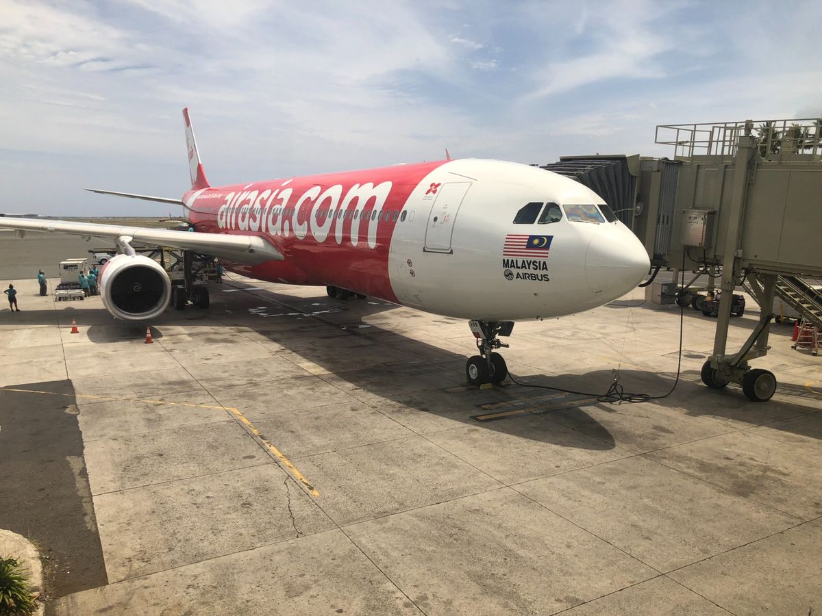 D7 1　KIX-HNL　9M-XBB
Airbus　A330-343E　