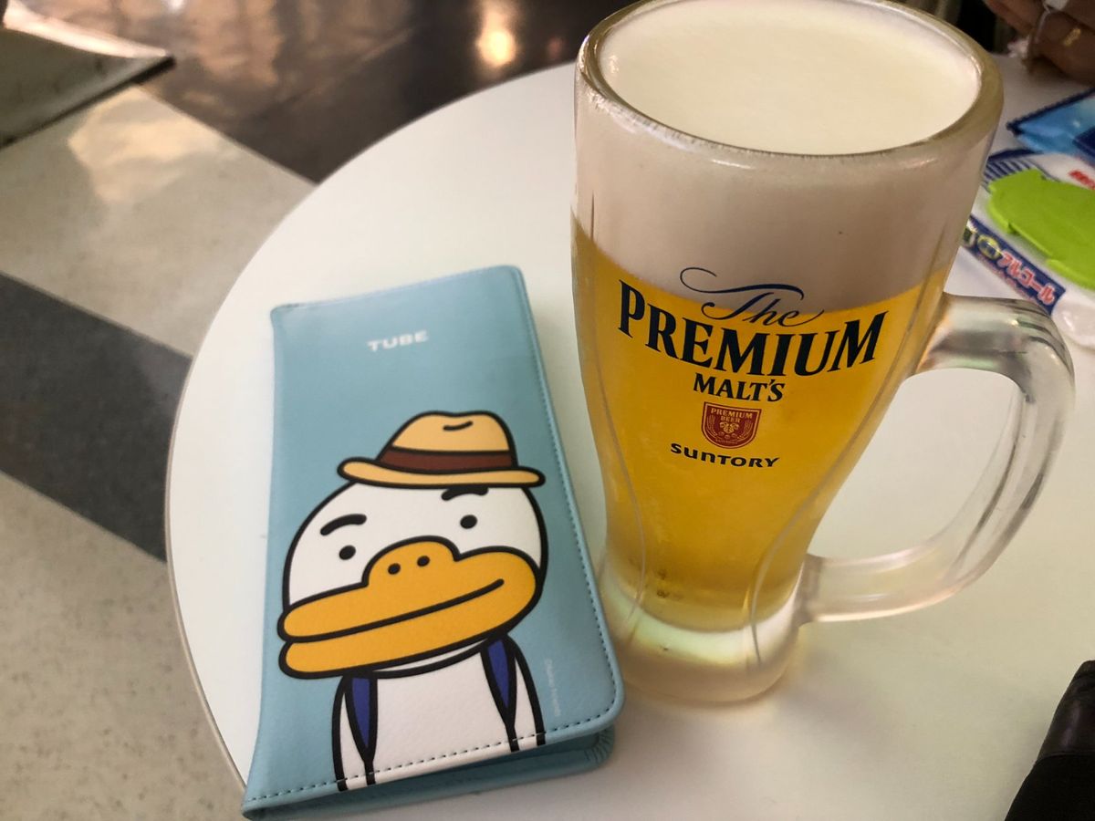 夜発のLCCなので鎌倉パスタで夕食後は、搭乗前にひたすら飲みます。