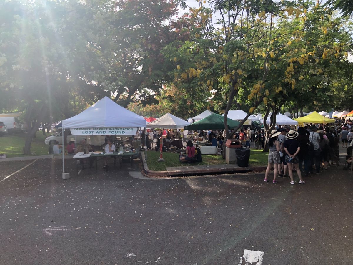 KCCファーマーズマーケット
（毎週土曜日0730～1100）