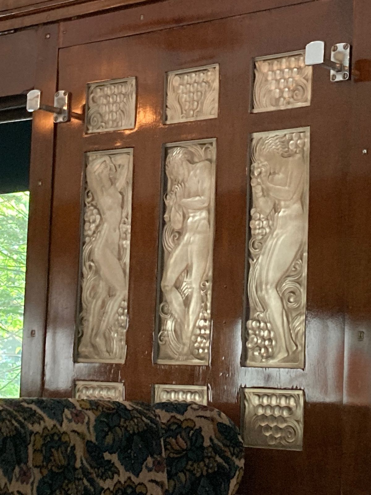 ランチを軽めにしたのは、ここでお茶する予定だったから。ラリック美術館内のル...