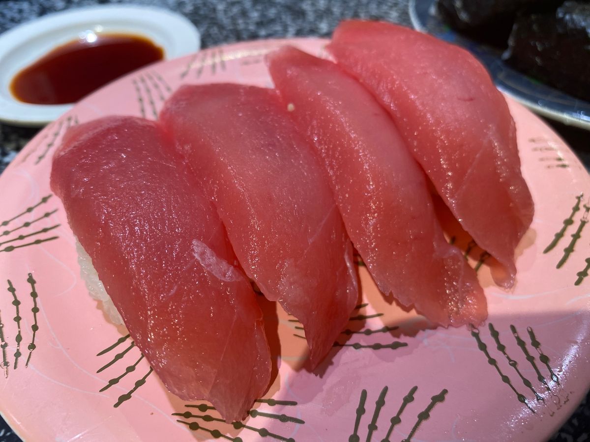 何はともあれ、お寿司で腹ごなし。