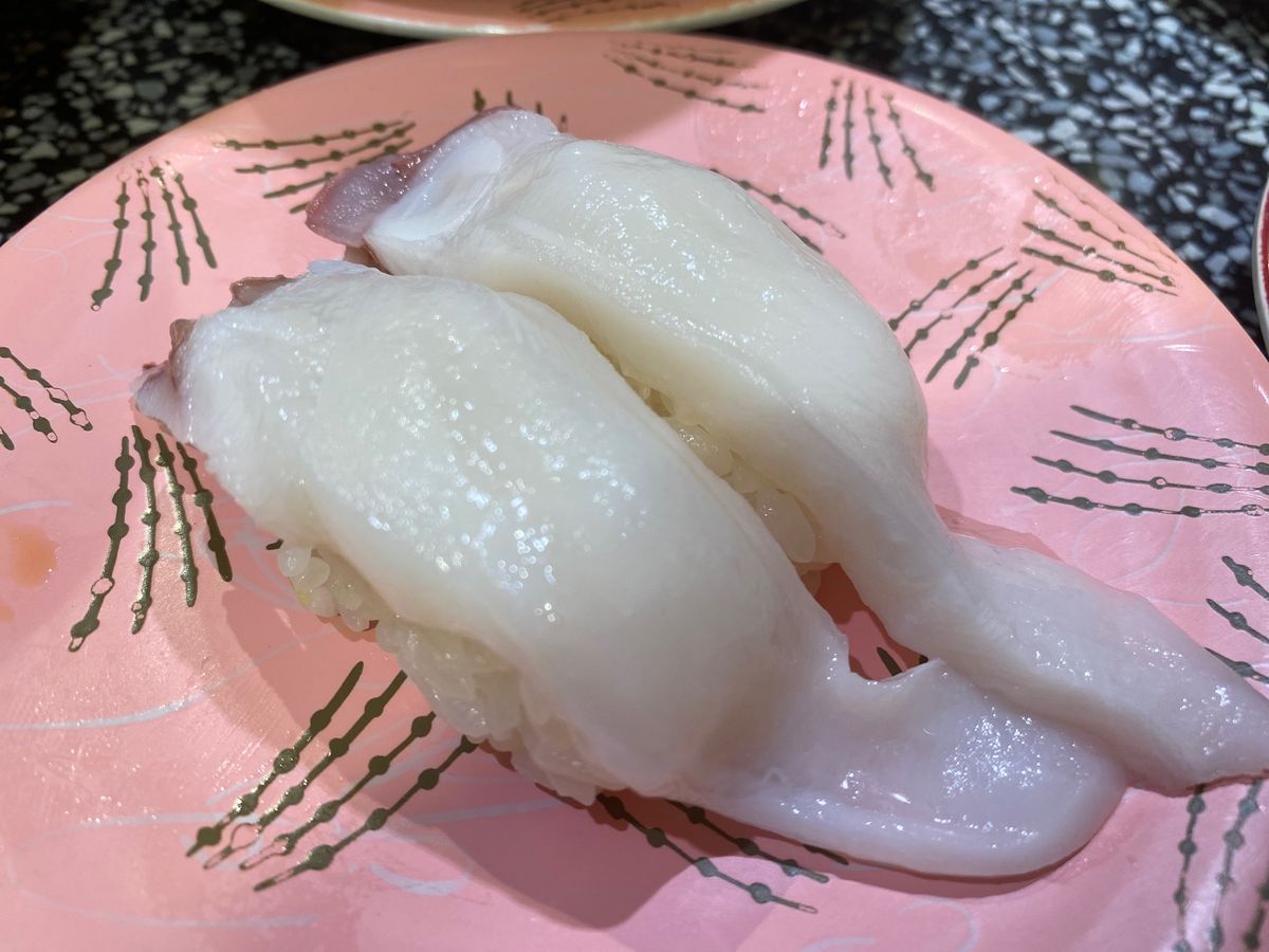 何はともあれ、お寿司で腹ごなし。