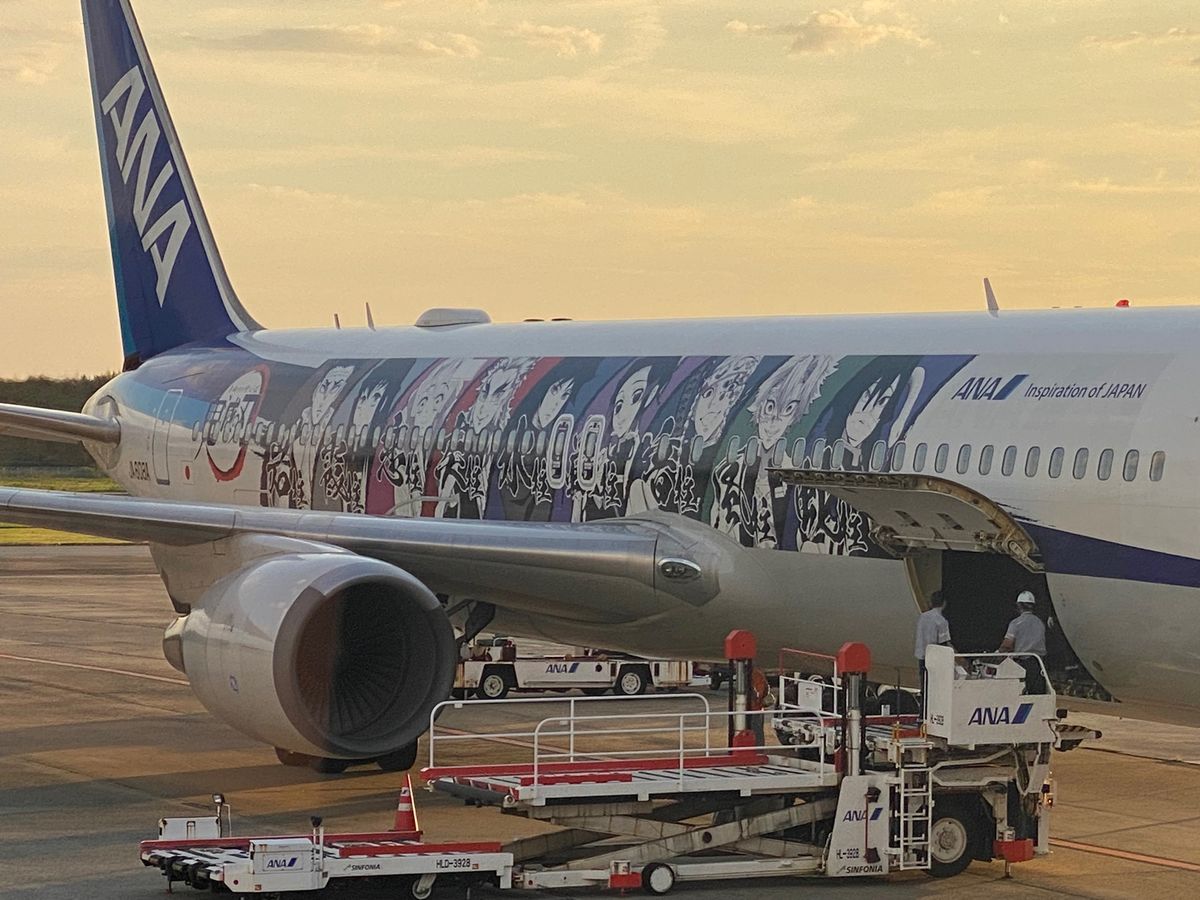 鬼滅の刃飛行機！
副操縦士が竈門炭治郎だった！笑