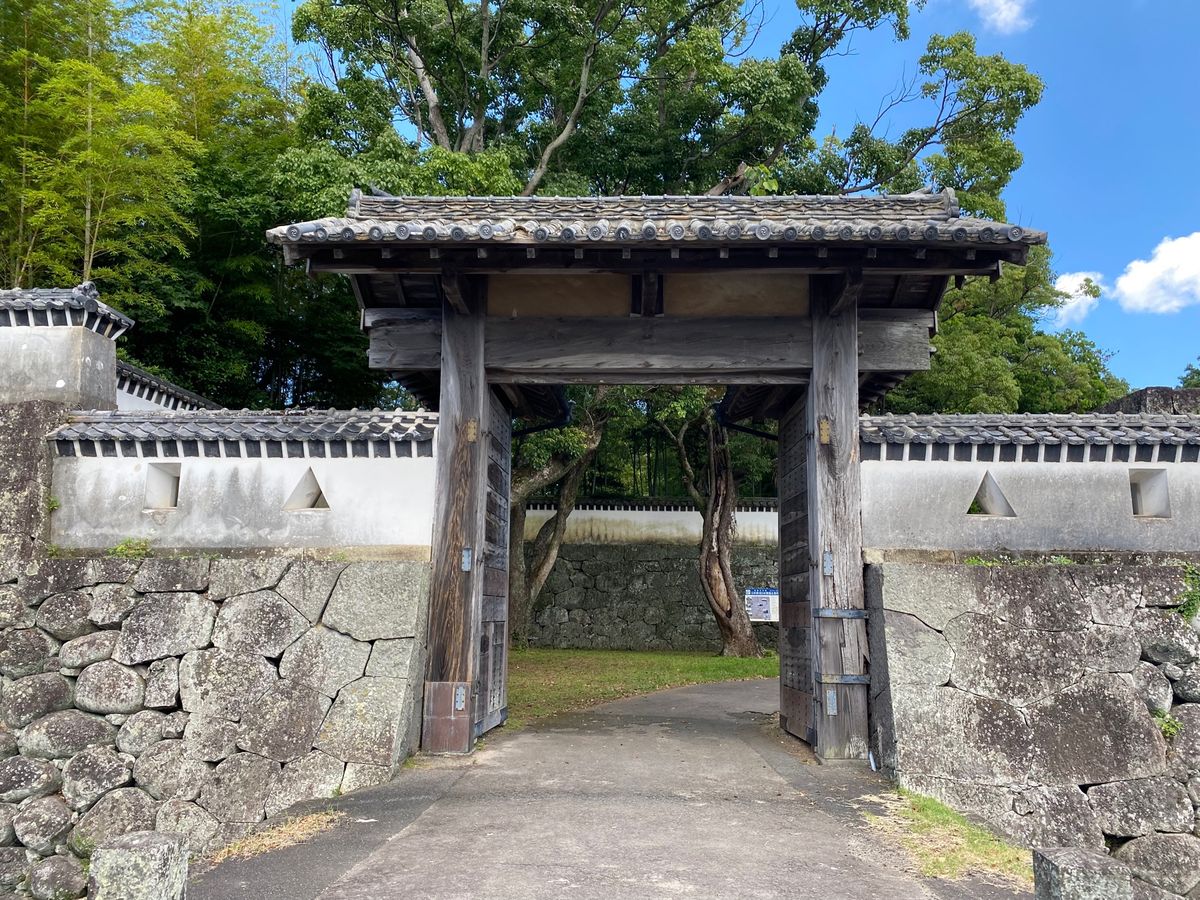石田城！
夏期休業中でした。。。