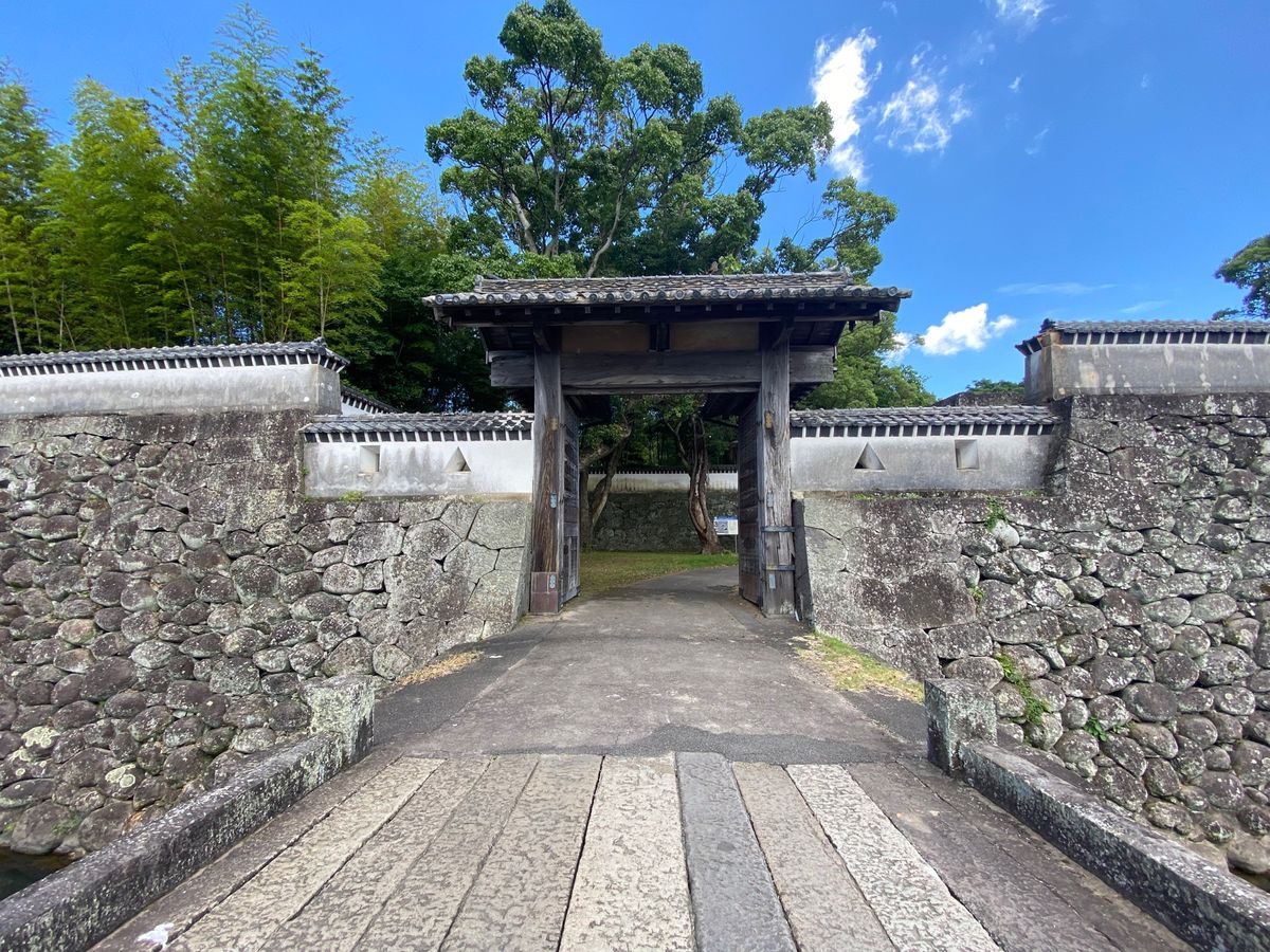 石田城！
夏期休業中でした。。。