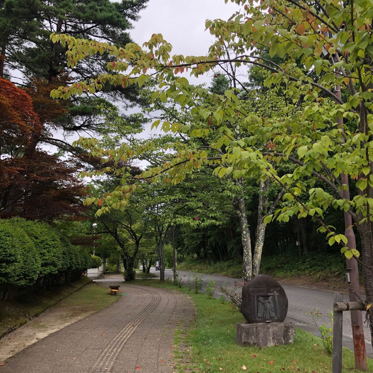 黒部ダムの後は、近くの大町温泉郷にお泊まり。
お盆シーズンにも関わらず直前...