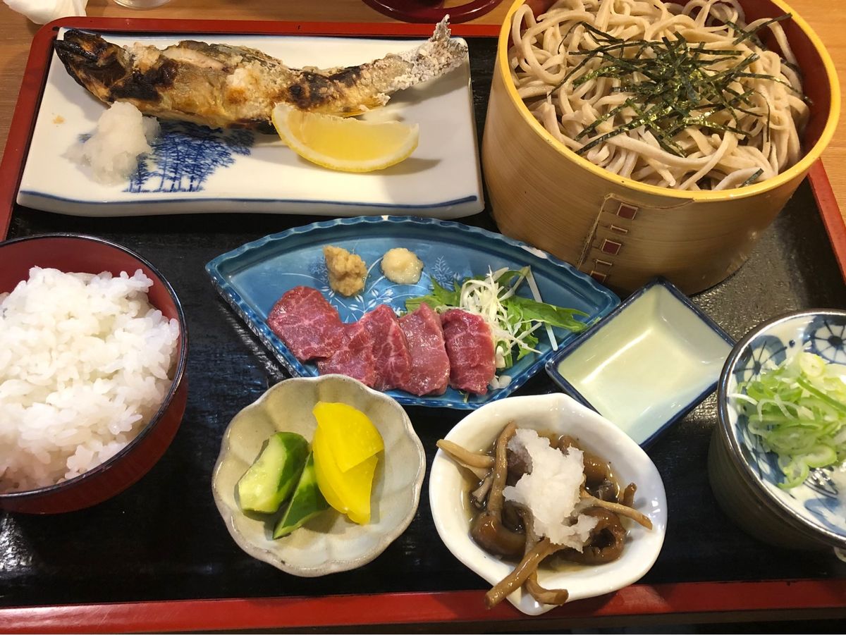 黒部ダムの後は、近くの大町温泉郷にお泊まり。
お盆シーズンにも関わらず直前...