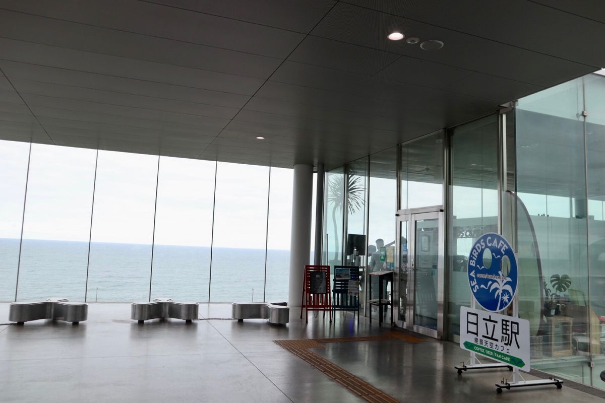 特急ひたち。
何気に関東に来て、初めて乗った特急列車。

降車20分前にコ...