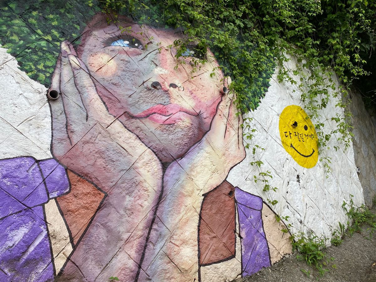 全州韓屋村から歩いて20分程度にあるチャマン壁画村へ。壁画のクォリティが高い‼️