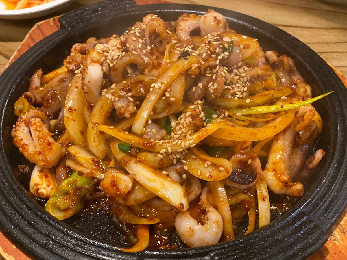 8月7日　
広蔵市場へ。冷えてかたくなったチヂミを食べた。
4枚目はたこの...