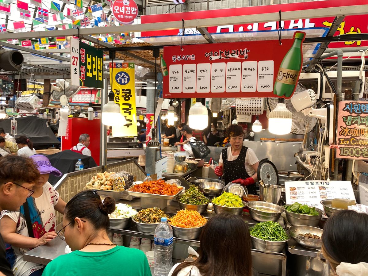 8月7日　
広蔵市場へ。冷えてかたくなったチヂミを食べた。
4枚目はたこの...