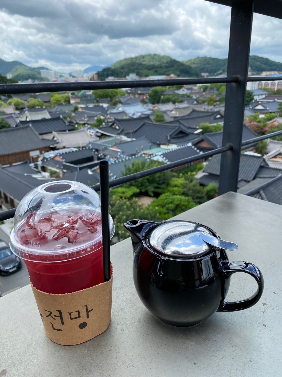 韓屋村が1番きれいに見える場所はどこか。
見つけたカフェが最高でした😆