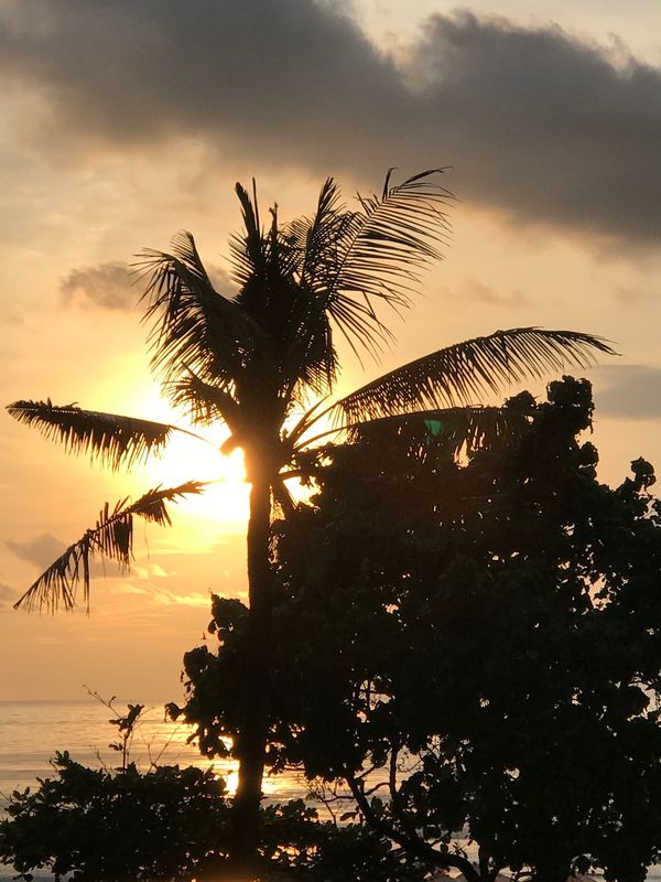 シンガポール「バリのレギャンでのんびり」の写真：レギャンのビーチの夕陽がとてもキレイ。