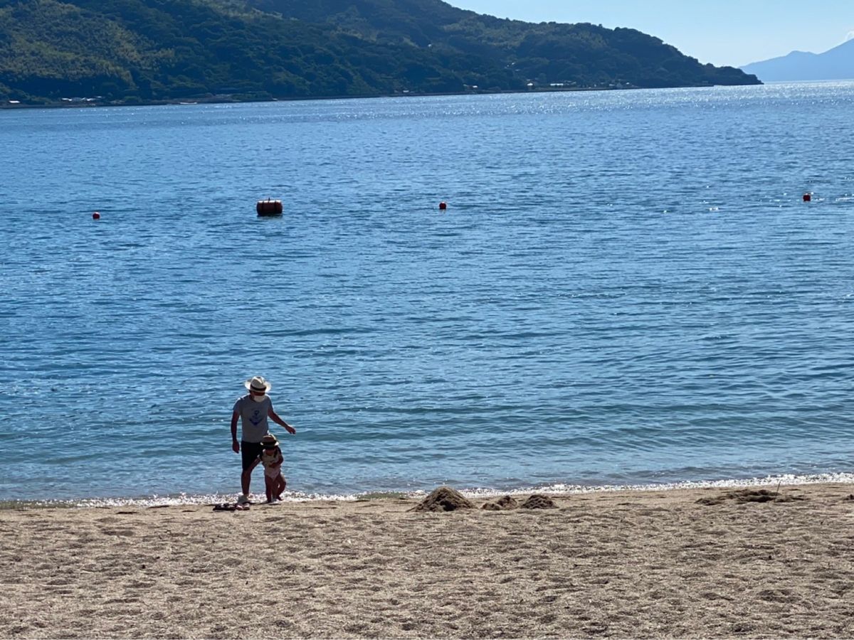 しまなみ海道〜伯方島
娘ははじめてのソフトクリームを食べて『おでこいたーい...
