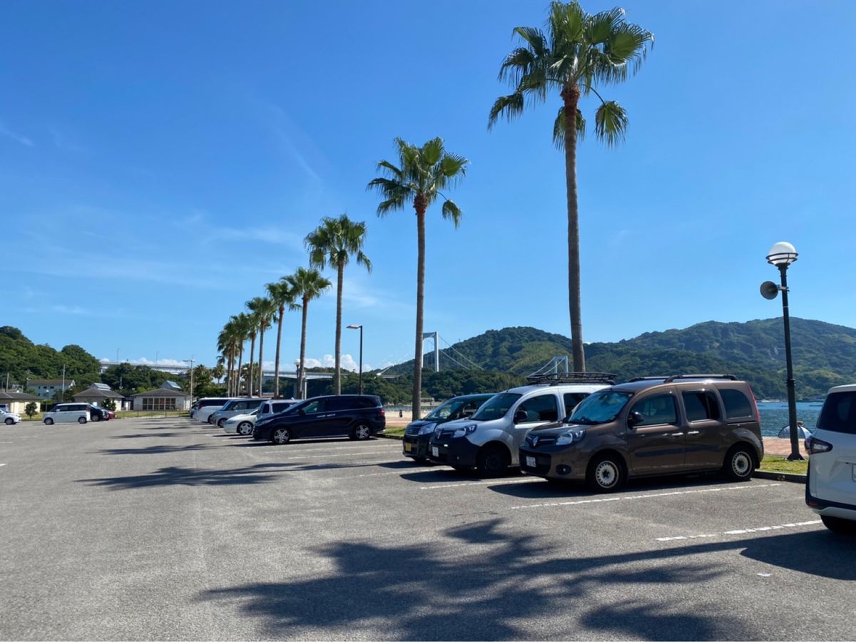 しまなみ海道〜伯方島
娘ははじめてのソフトクリームを食べて『おでこいたーい...
