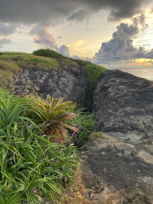 久部良バリ
日本で最後に夕日が沈む場所。
とても素敵な場所なのだけど、
そ...