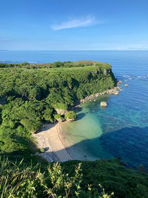 3日目最後は海中道路、果報バンタ、浜比嘉島に行き、夕食は松山の「ステーキヒ...