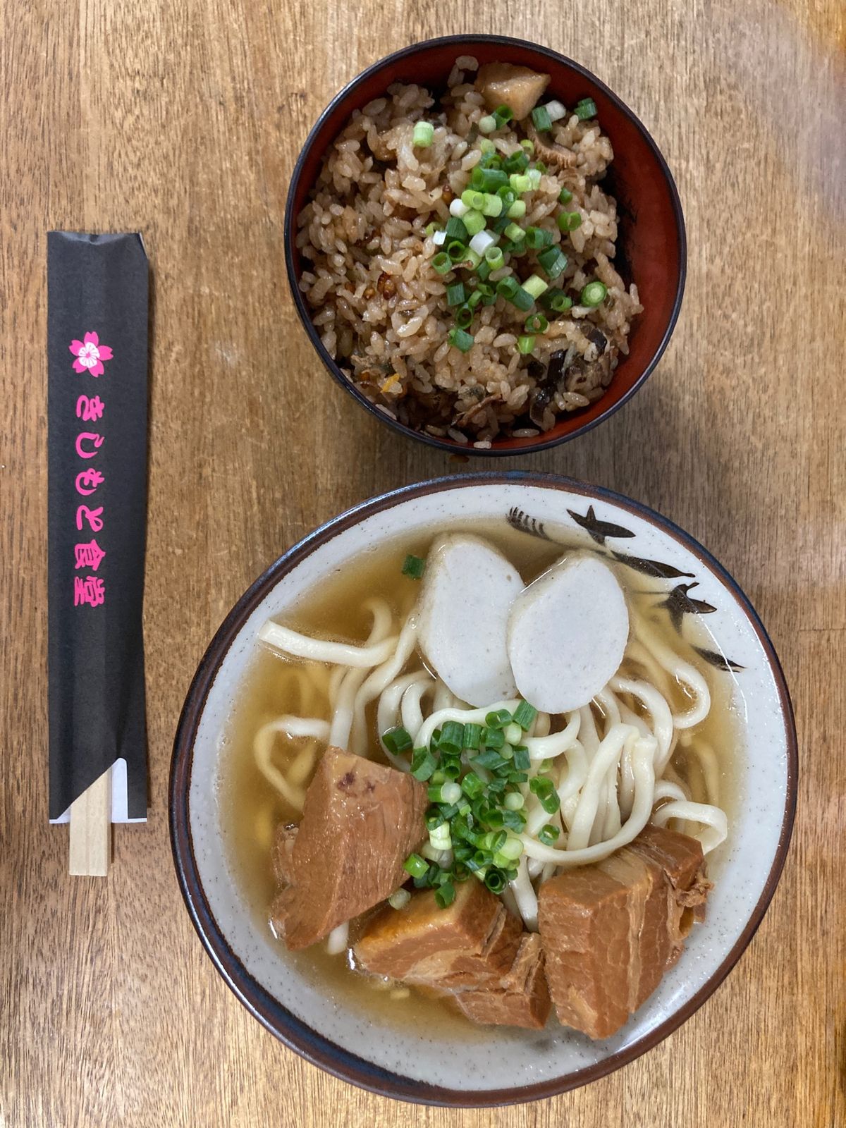 2日目はこれまで中々行けなかったブエノチキンに行き、お昼はいつもながらきし...