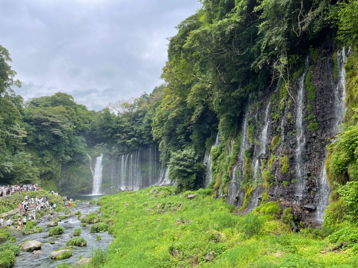 白糸の滝。とても暑い日でしたが、滝周辺はとても涼しい。