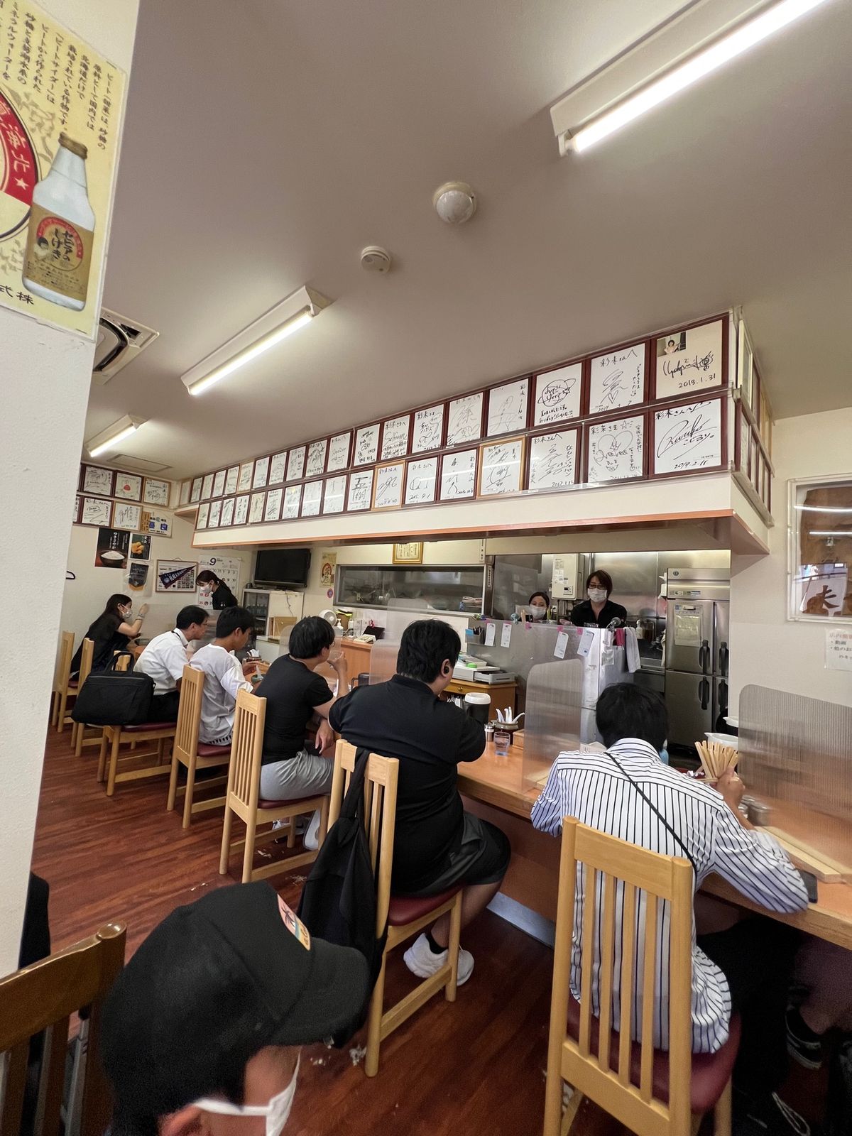 札幌ラーメン「彩未」へ

何年か前に体調が絶不調の時に来た時のリベンジ。そ...