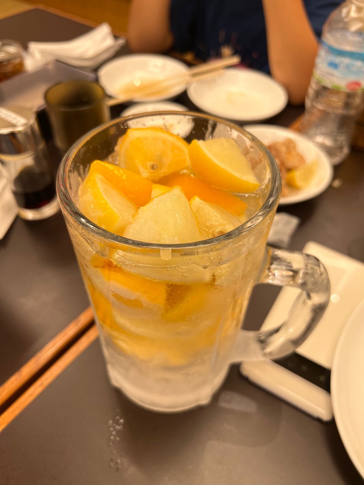 結局鮨屋は見つからなかったので「餃子の山岡家」というなぜに北海道まできて餃...