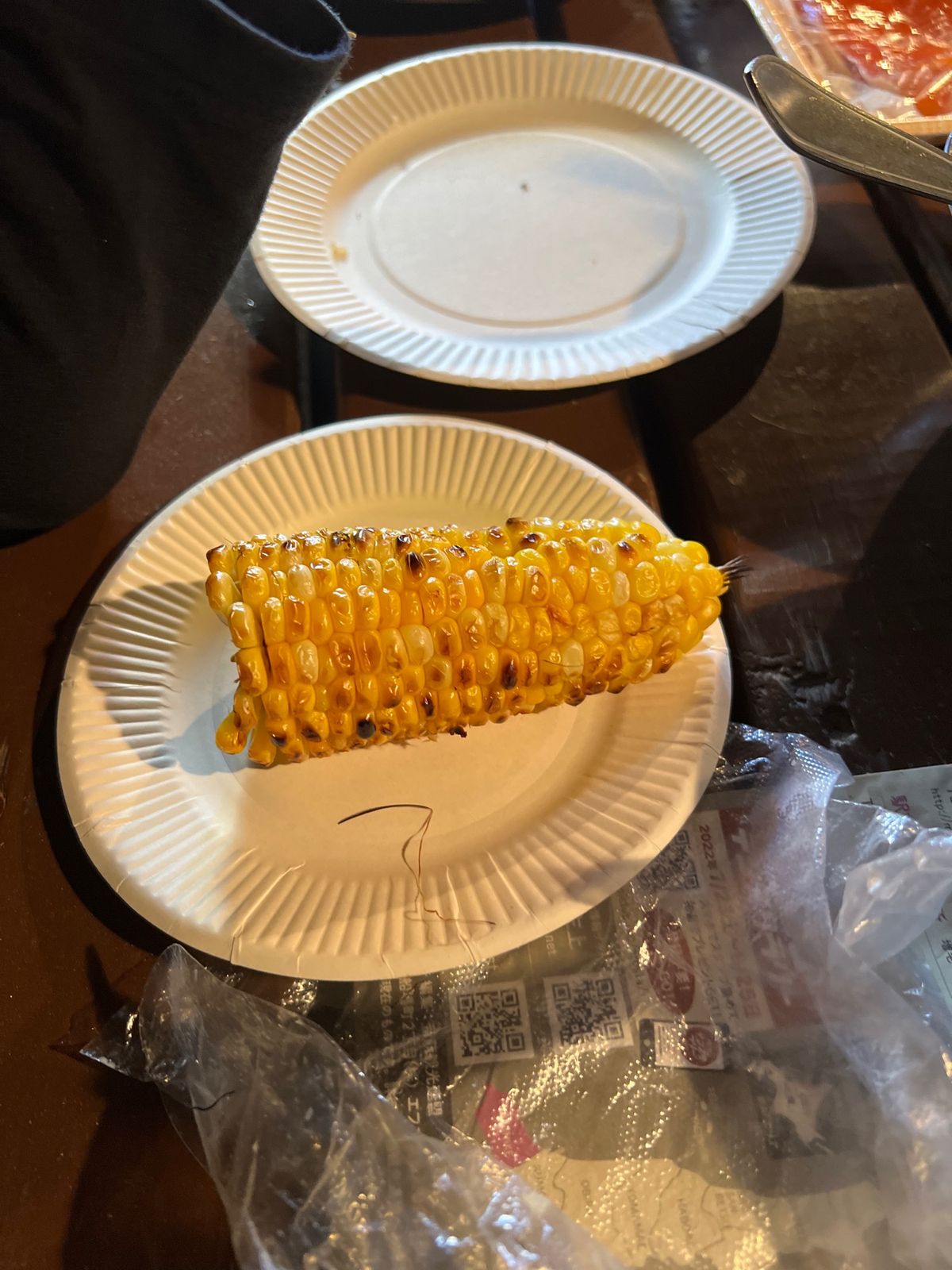 夕飯はコテージで増毛の食材を使った調理体験。
どれも美味しかったけどトウモ...