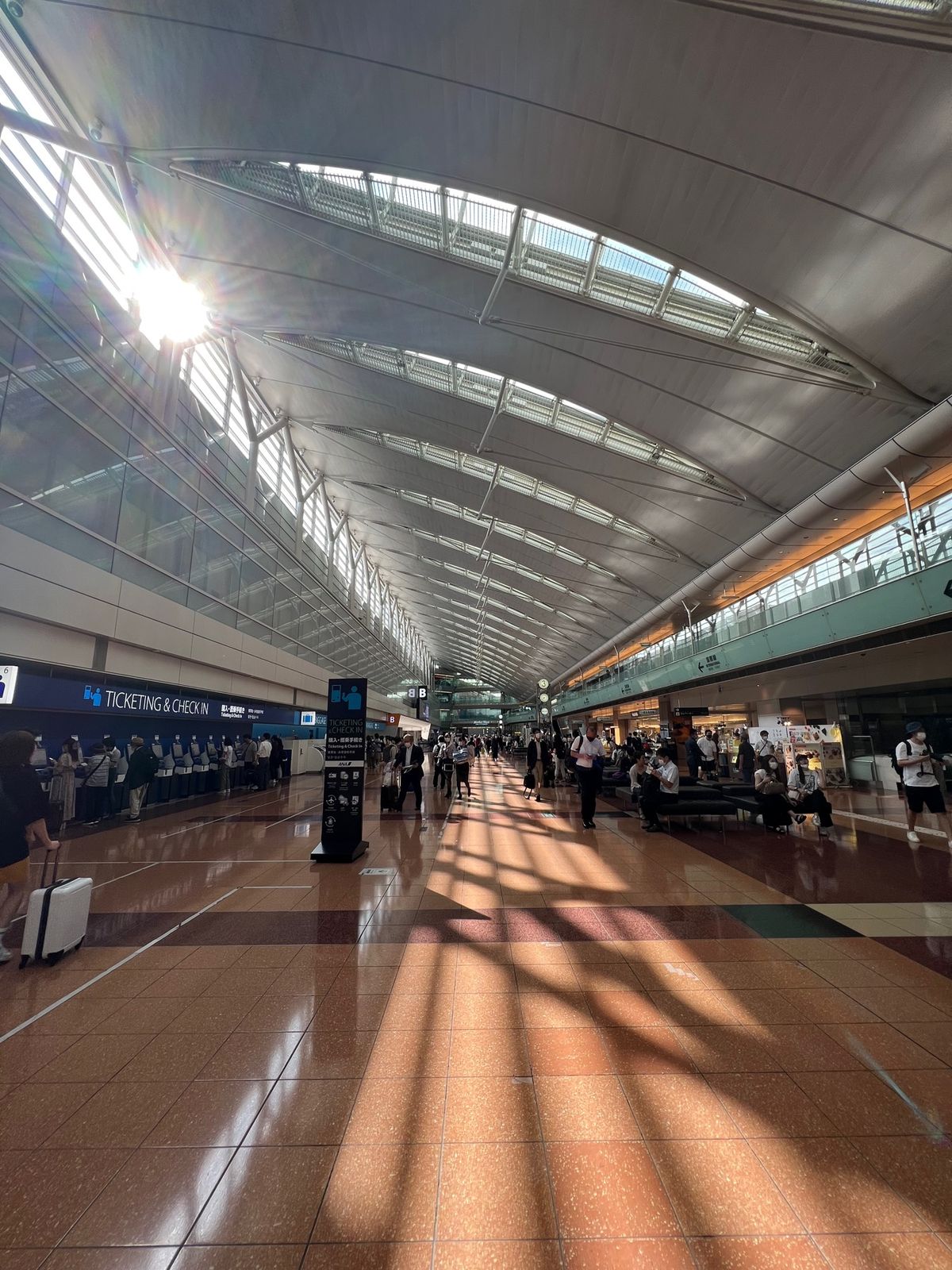 羽田到着！

北海道はこの週末晴れらしい。
1日目は札幌でラーメン
2日目...