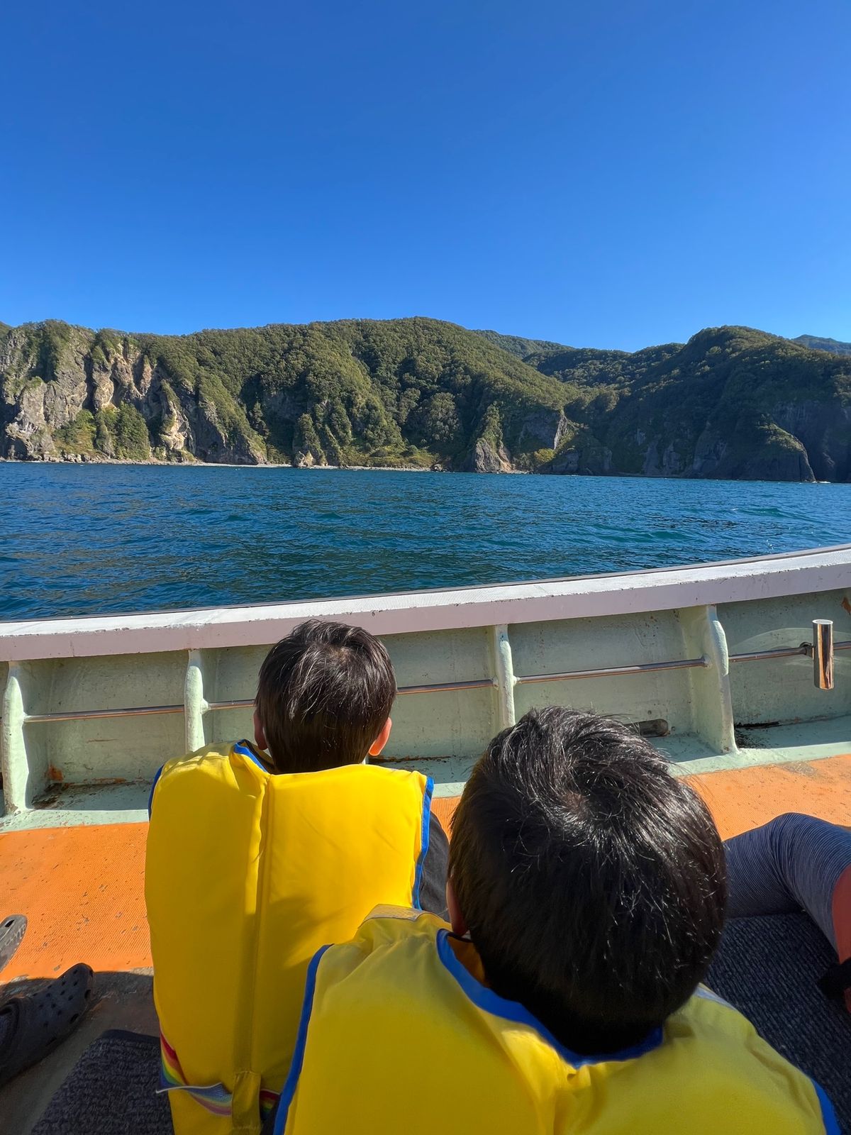 ようやく今回の目的である『増毛漁船クルーズ&キャンプ』の漁船クルーズがスタ...