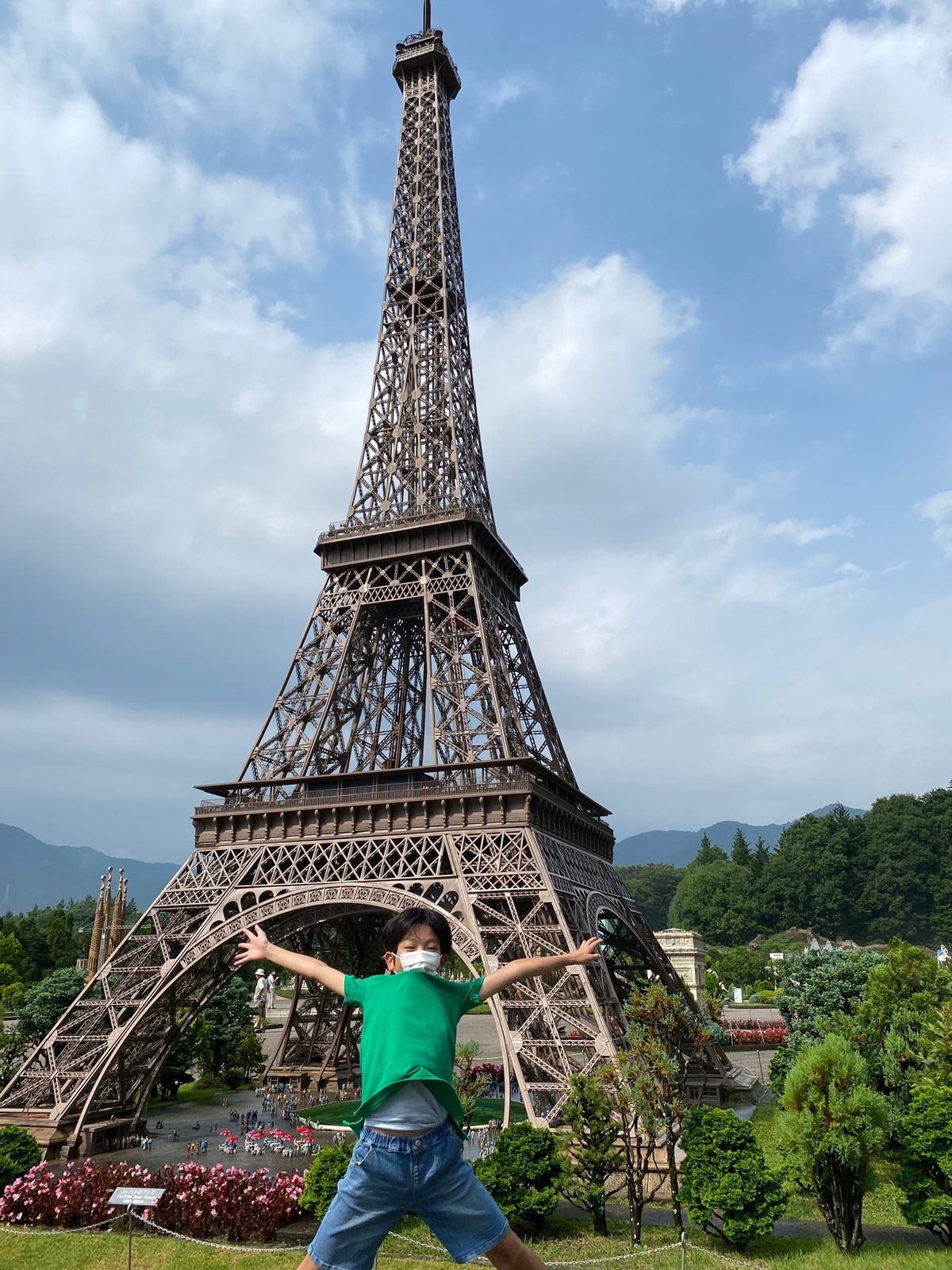 家族で鬼怒川の温泉に。
偶然機関車が見れてラッキー。