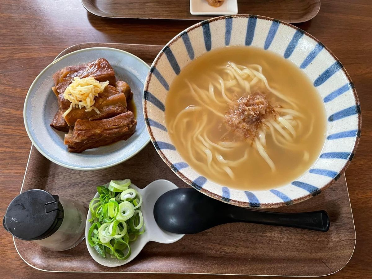 沖縄グルメ
フーチャンプルー、ちゃんぽん、琉球寿司、沖縄そば