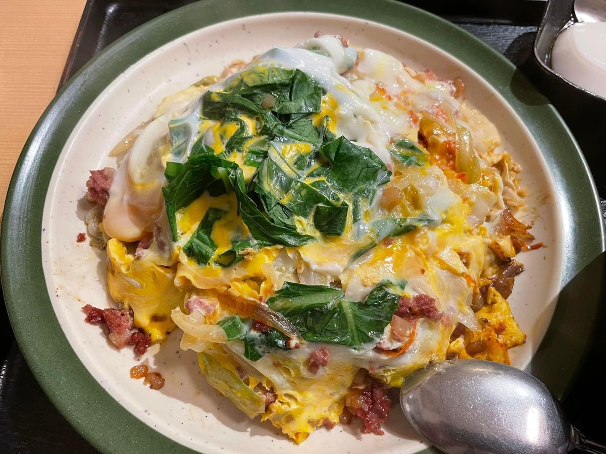 沖縄グルメ
フーチャンプルー、ちゃんぽん、琉球寿司、沖縄そば