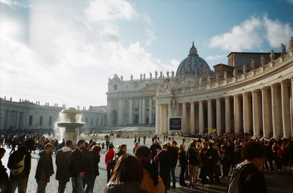 イタリア・ローマ「イタリア2019-2020」の写真：サン・ピエトロ大聖堂とバチカン美術館