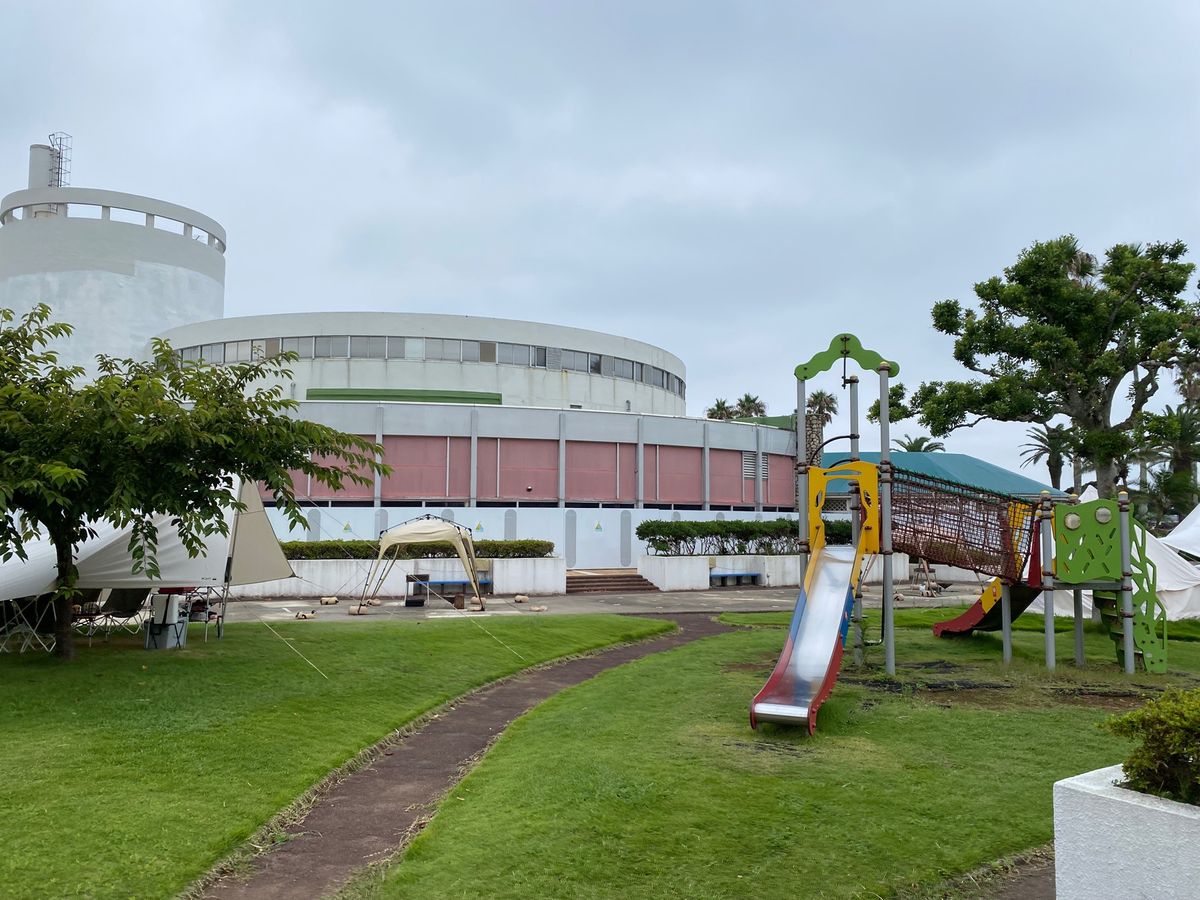 京急ホテル観潮荘の目の前は
惜しまれつつ閉園した
旧油壺マリンパーク🐬
キ...