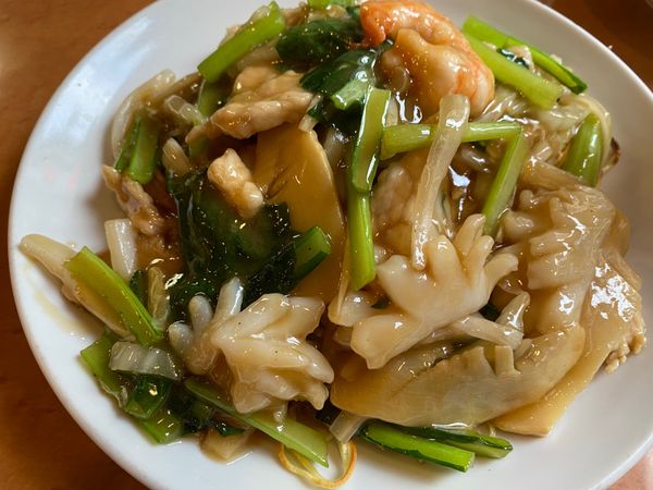 日本・神奈川「三浦半島一泊二日2022」の写真：旅行支援のクーポン活用
中華街の北京飯店...