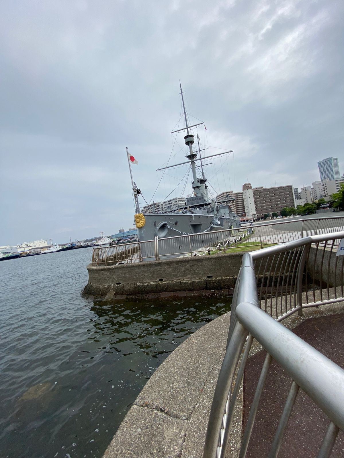 三笠公園
東郷平八郎氏の乗っていた戦艦みかさのある公園
猿島ツアーもここか...