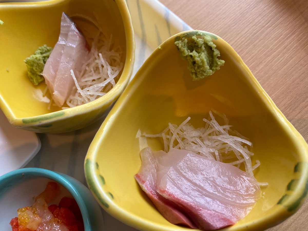 かんぽの宿九十九里の朝食🥞
バイキングでお刺身もあり嬉しい😆
たらふくいた...