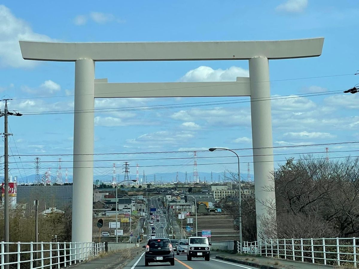 いなべ梅林公園と多度大社
だるまうなぎとふくすけ伊勢うどん