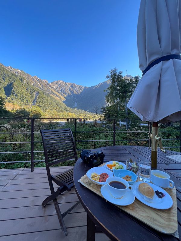 日本・長野「上高地で空気を味わう旅」の写真：最終日
穂高連峰を見ながらゆっくり朝食を...