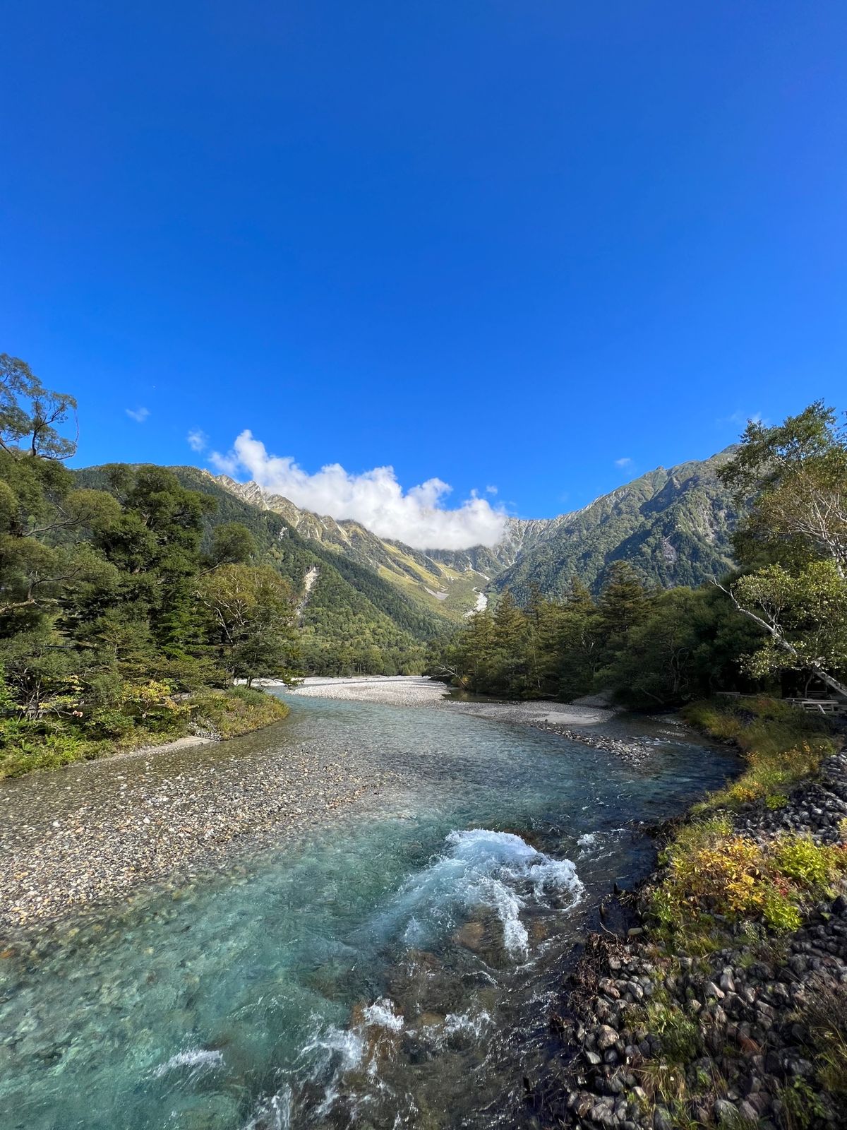 上高地2日目
めっちゃ快晴！

白樺荘の朝食はブッフェ。6時45分から。テ...