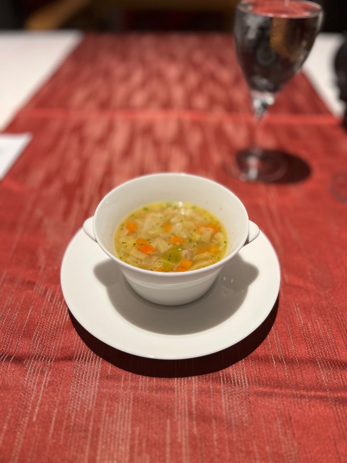 3日目の白樺荘の夕食。フレンチ。

3日目も全部違うメニューで、とても美味...