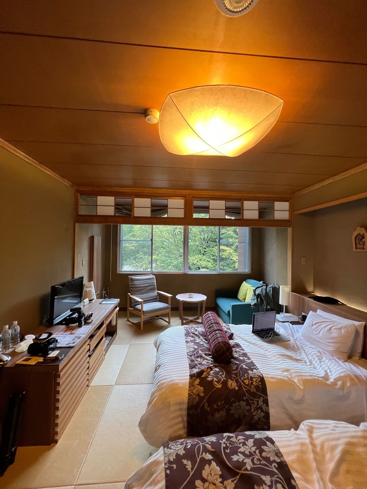 白樺荘にチェックイン

部屋は穂高側の部屋です。ちょい天気が悪いけど素晴ら...