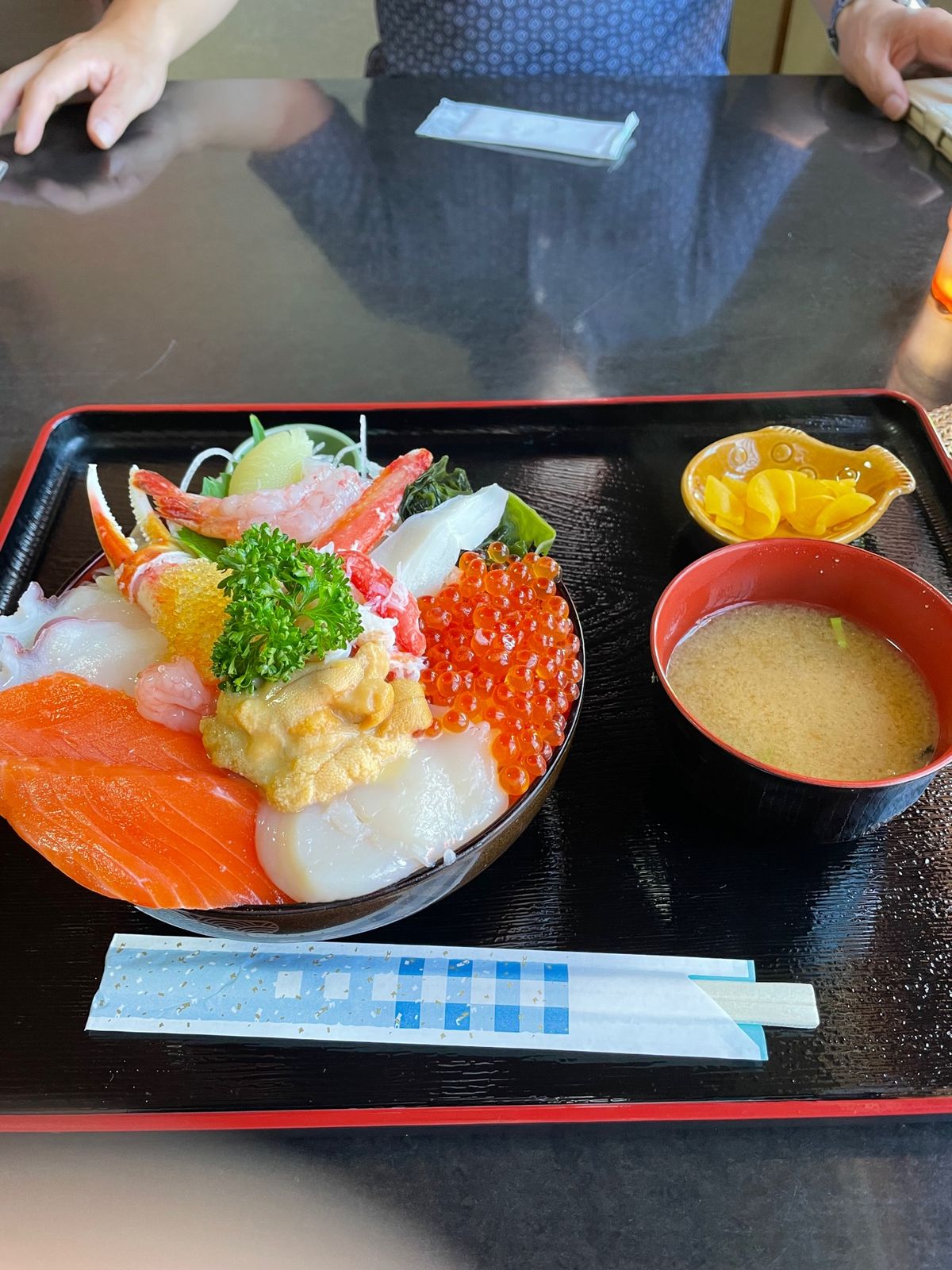 ☀️札幌→積丹半島→小樽→札幌
青空の中、積丹半島へ。お昼は中村屋の海鮮丼...