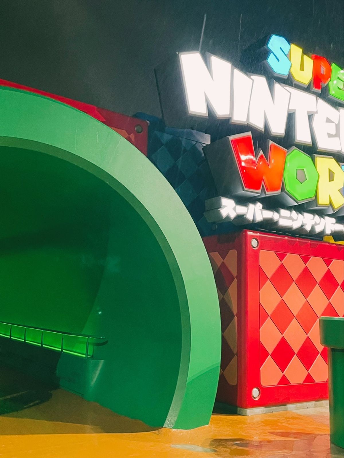 JCBのショーは、
スヌーピーやセサミストリートのキャラクターが
出てきて...